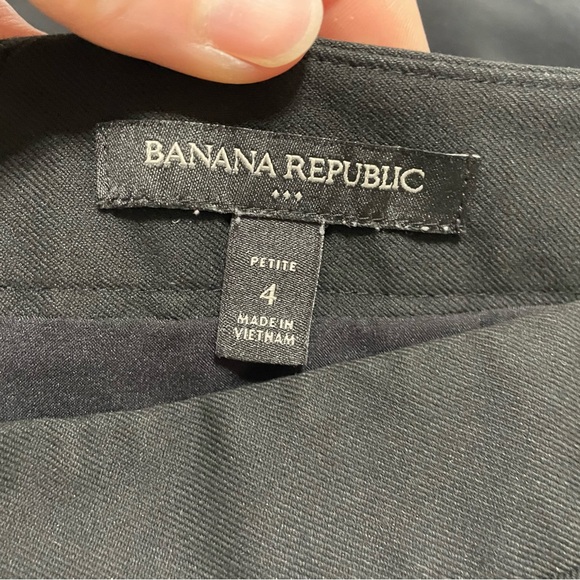 Banana Republic Black Skirt - Picture 3 of 3